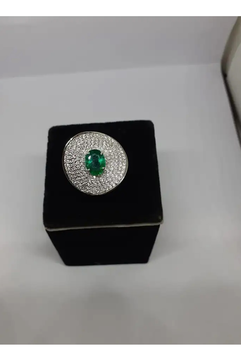 Natural Emerald Ring with 1.31cts Diamond & Emerald 1.94cts with 18k Gold