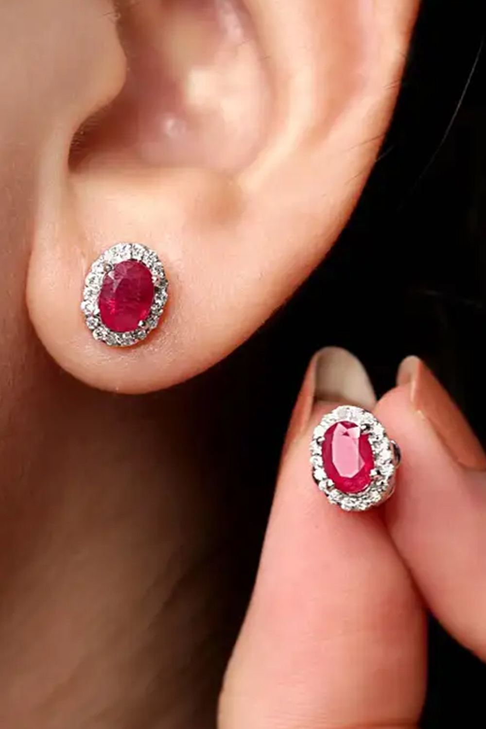 18k gold 0.23cts Diamond & 1.65cts Ruby Earring