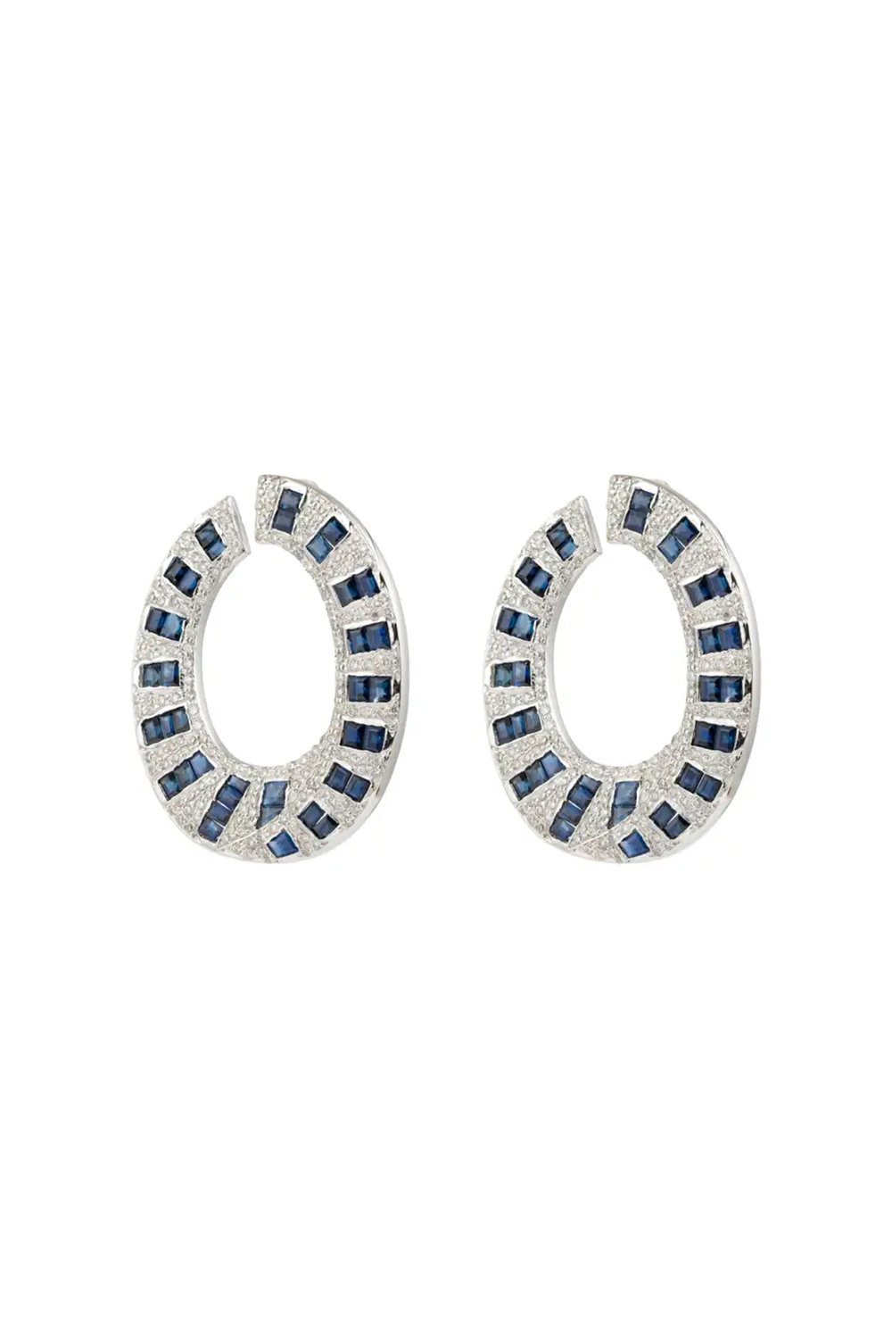 Natural Diamond 1.20cts & Blue Sapphire 4.11cts in 18k Gold 11.768gms Earring