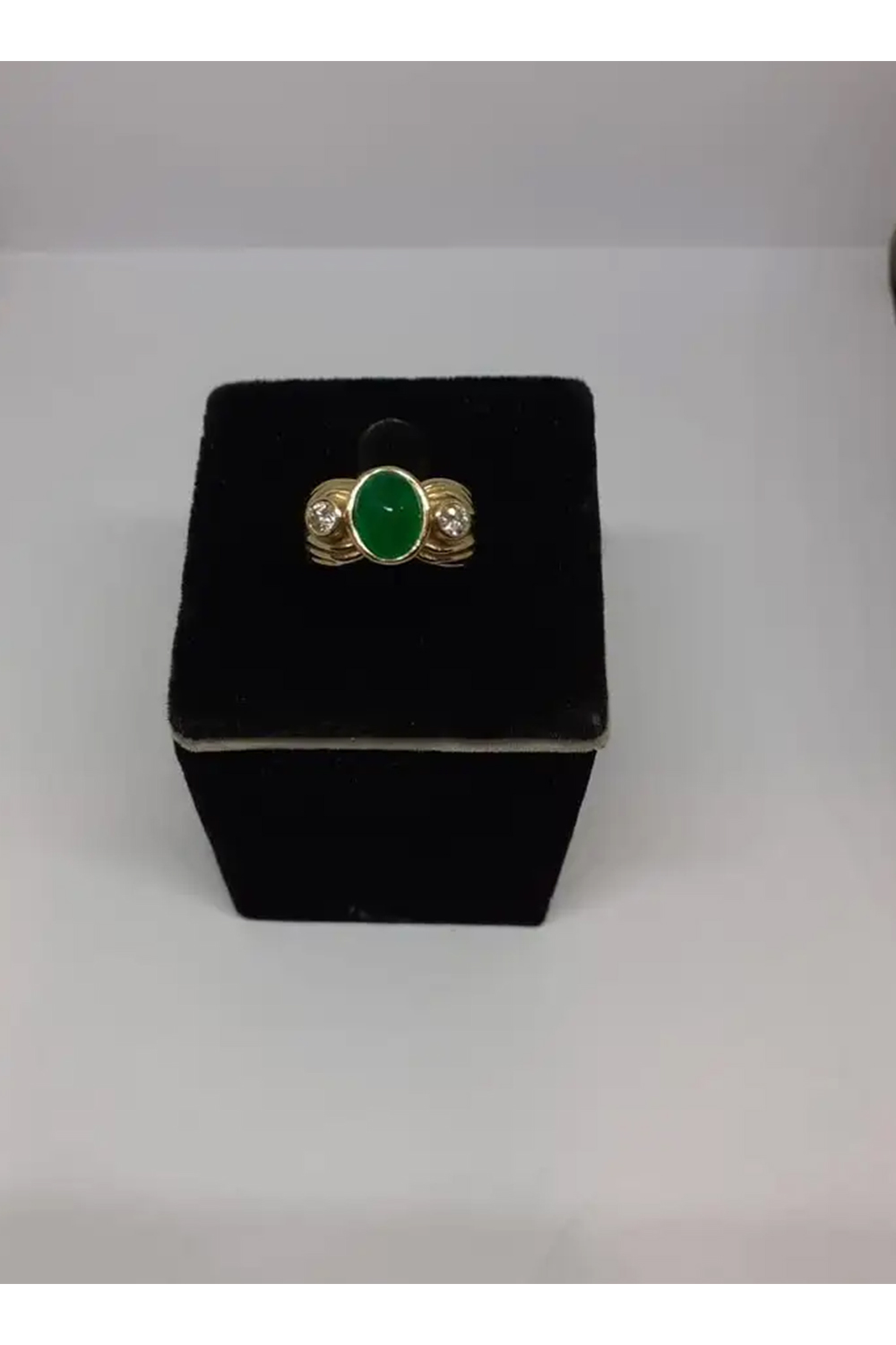 Natural Emerald Ring with 2.10 Carats & in 0.18 Carats Diamond in 14k Gold