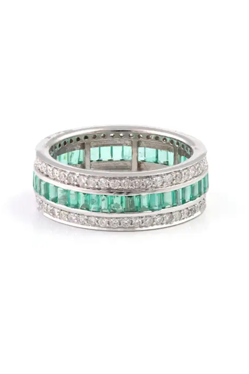 Natural Diamond 0.84cts & Emerald 1.97cts in 18k Gold 5.90gms Ring