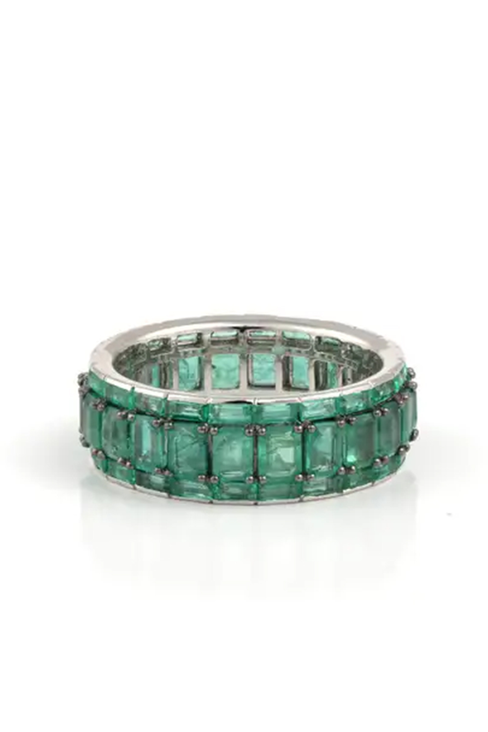 Natural Emerald 6.19cts in 18k Gold 4.42gms Ring