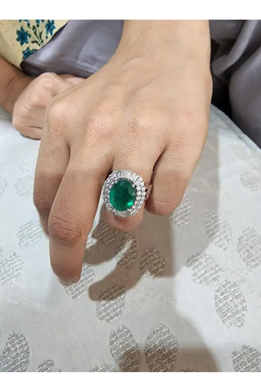 Natural Zambian Emerald 4.54 cts with Diamonds 1.47cts ring and 14k Gold