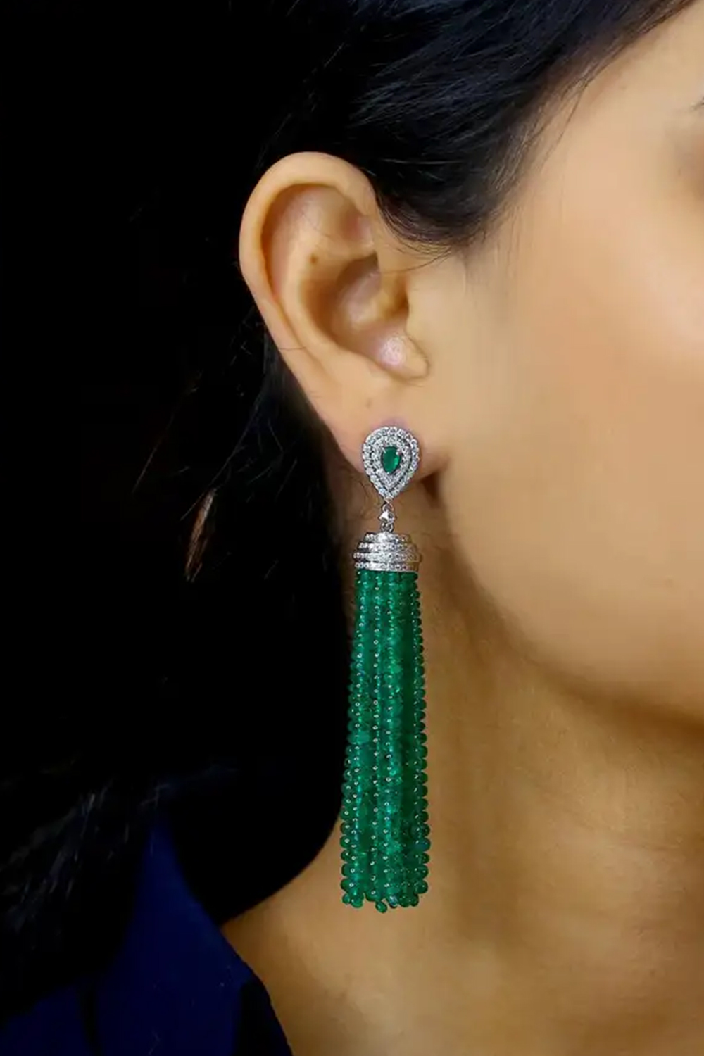 Emerald Dangle Earrings with Diamond in 18k Gold