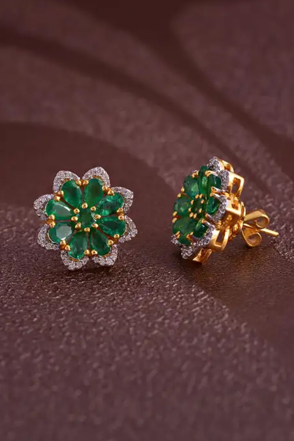 Emerald Stud Earrings with Diamond in 14k Gold