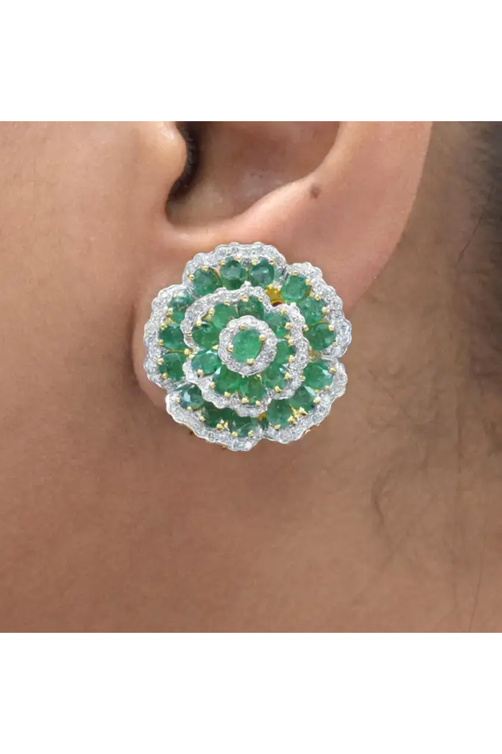 Emerald Stud Earrings with Diamond in 18K Gold