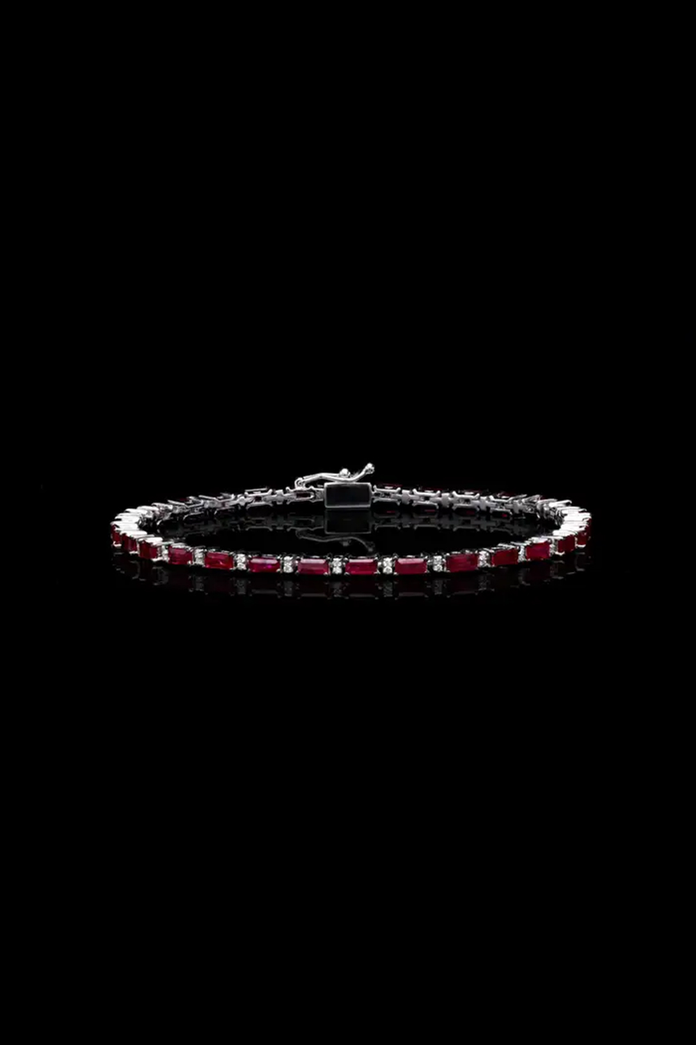 Natural Ruby bracelet with diamond 0.28 cts in 18k gold