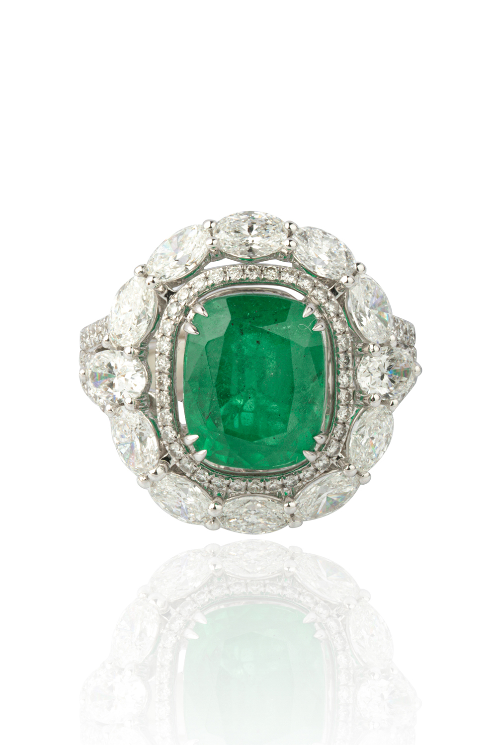 Natural emerald ring with diamond in 18k gold