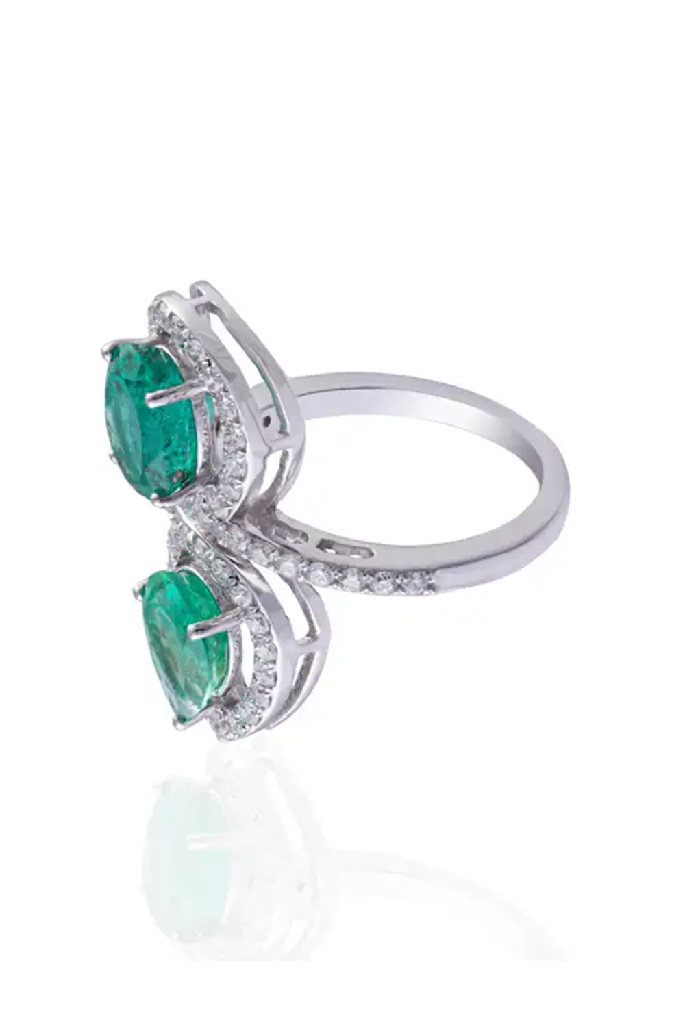 14k gold 0.70cts Diamond 3.03cts Emerald Ring