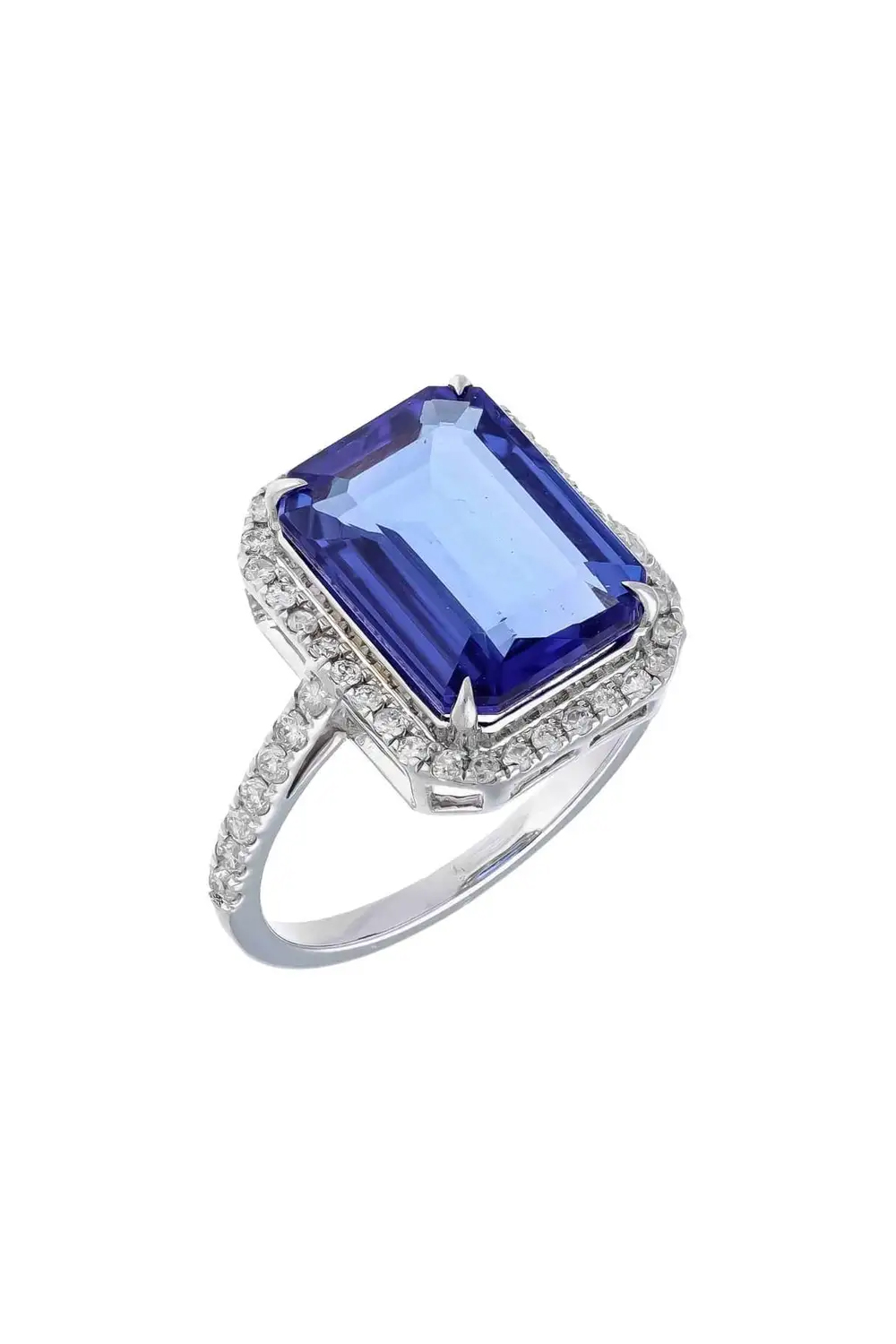 Natural tanzanite and natural diamond ring in 18k gold