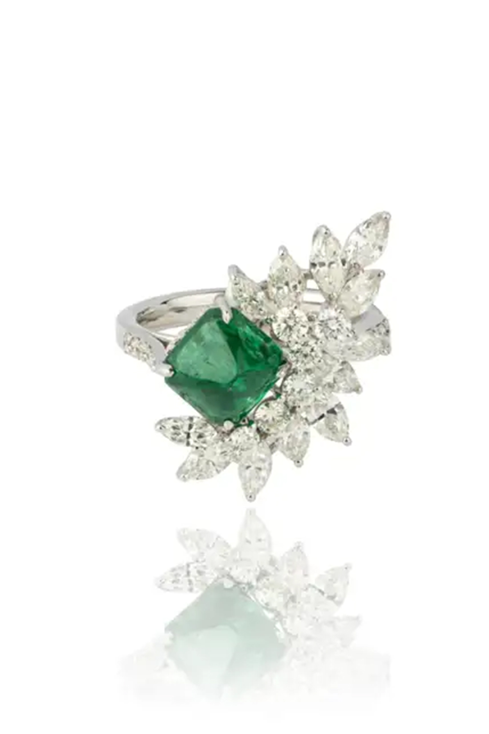 Natural emerald ring with diamond in 18k gold