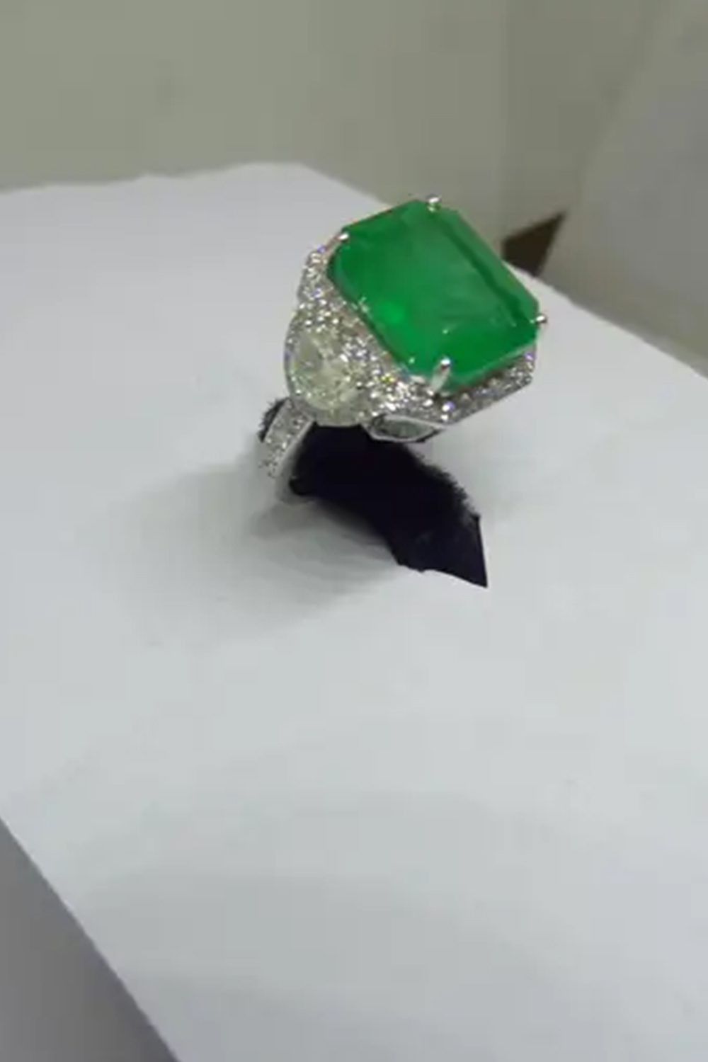 Natural Zambian emerald ring with diamond and 14k gold