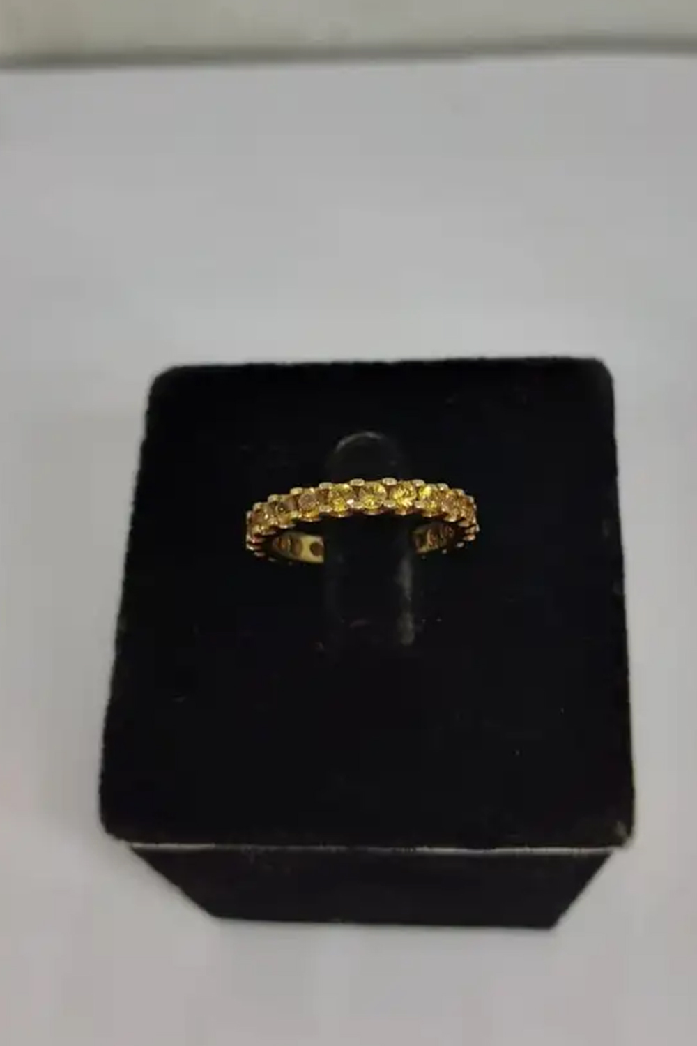 Natural Yellow Sapphire Ring with 1.68cts with 18k Gold