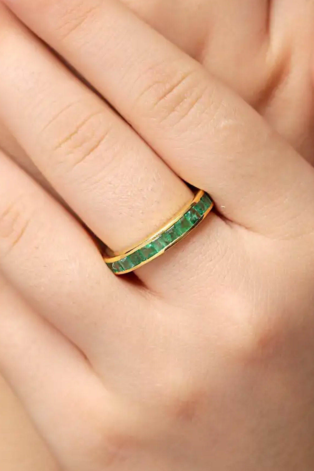 Natural Emerald Gold Ring in 18K