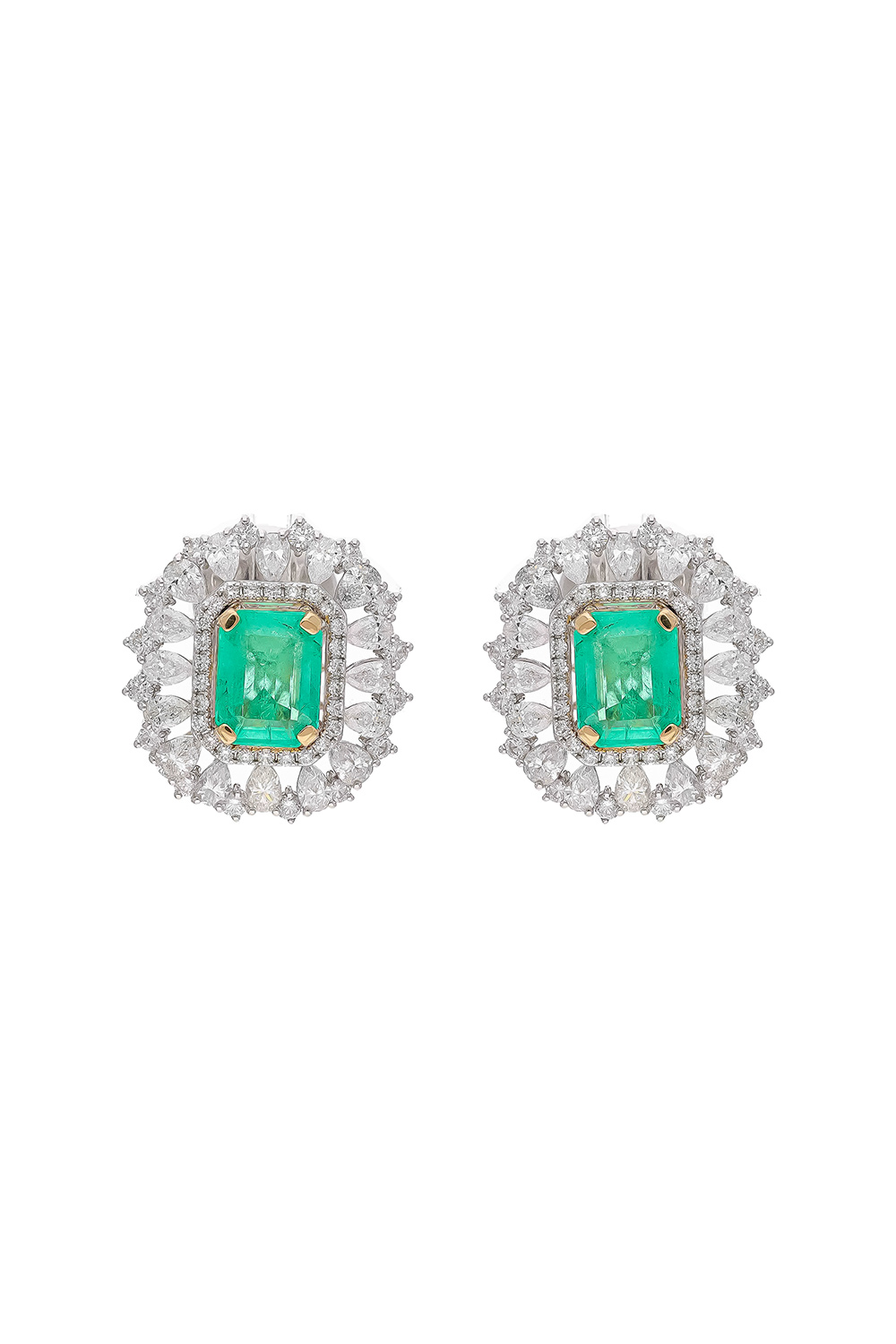 Natural Columbian Emerald Earring with Diamond in 18k Gold